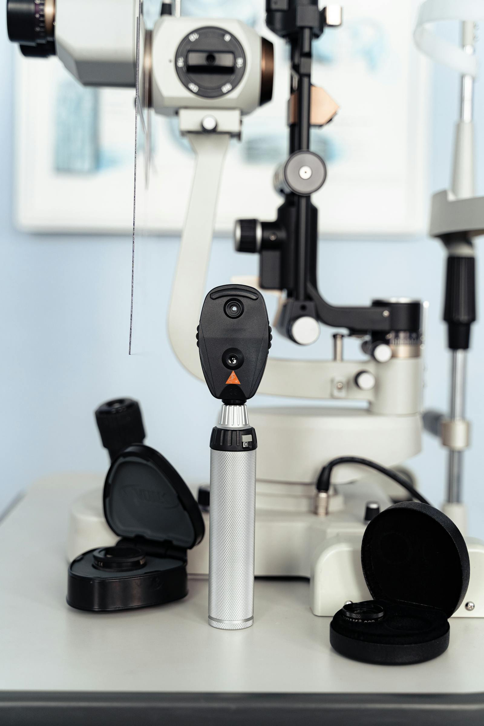 Flashes and Floaters in UK Independent Optician Practices: Building an Acute Pathway That Catches Retinal Detachment Early in 2026