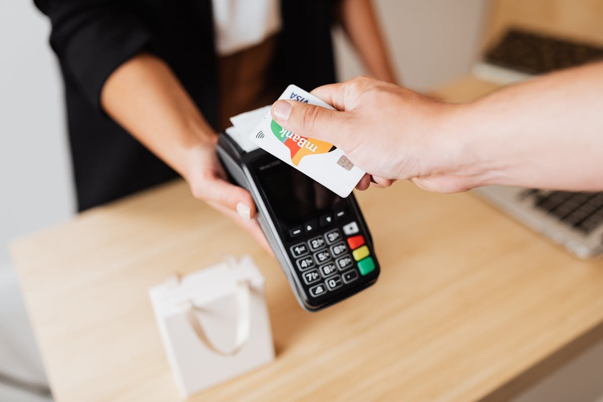 Payments and Till Integration in UK Optician Practice Management Software: How to Compare PMS Checkout in 2026